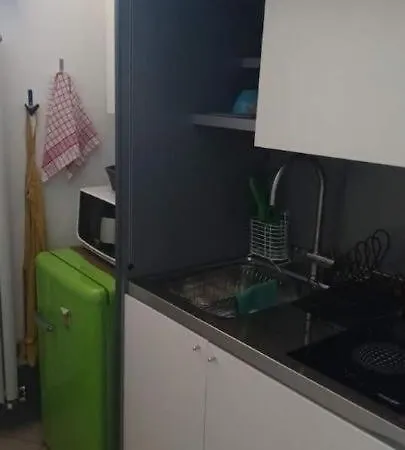 La Casa Nella Roccia بيت للعطل *